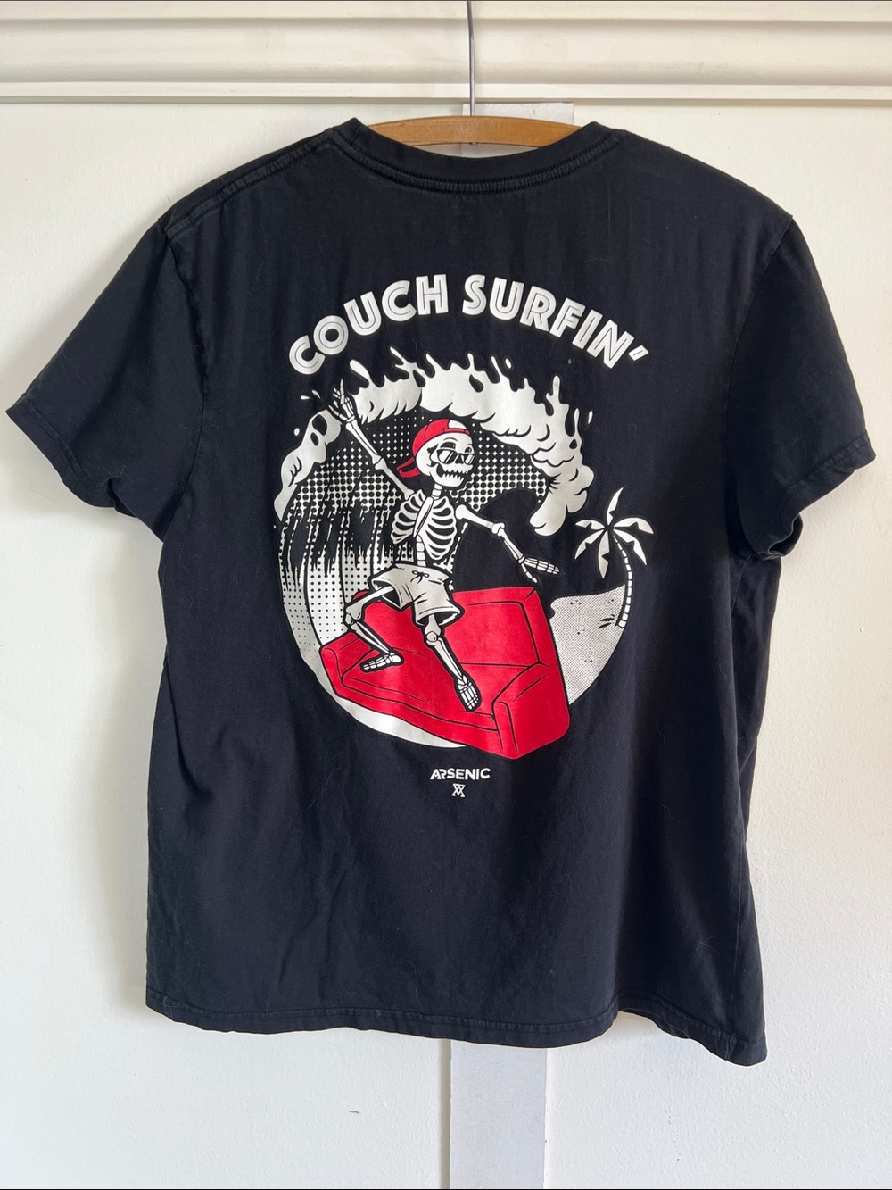 Couch Surfin' Skeleton Black Graphic Tee - Men's Short Sleeve Tshirt